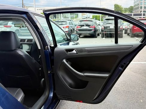 Used 2014 Volkswagen Jetta SE FWD image 27