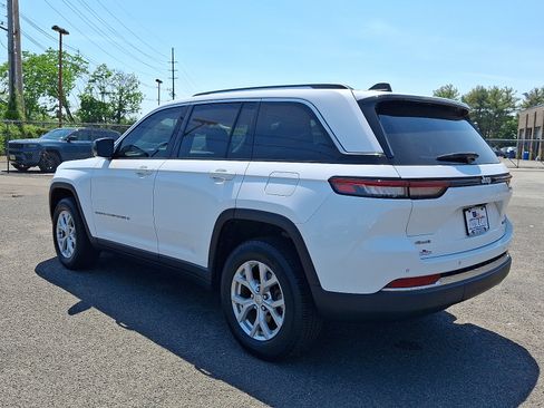 Used 2023 Jeep Grand Cherokee Limited AWD/4WD image 5