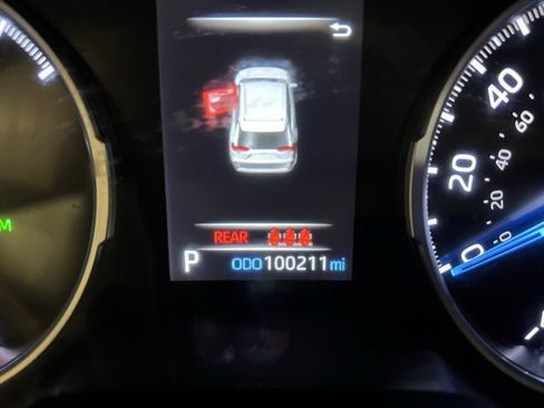 Used 2022 Toyota RAV4 XLE image 36