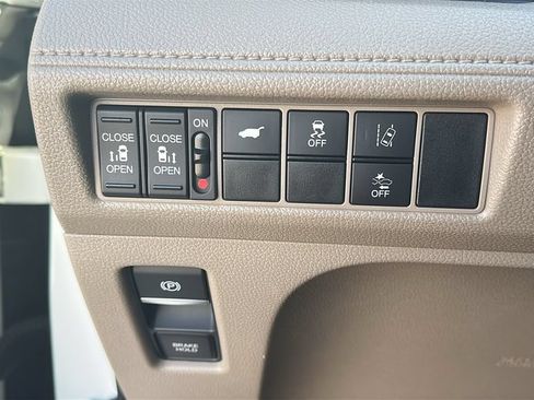 Used 2019 Honda Odyssey EX-L image 21
