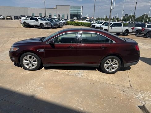Used 2012 Ford Taurus SEL FWD image 4