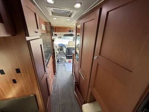 Used 2017 Mercedes-Benz Sprinter 3500 image 69