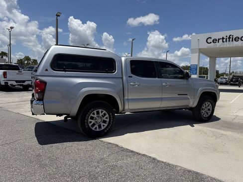 Used 2019 Toyota Tacoma SR5 RWD image 5