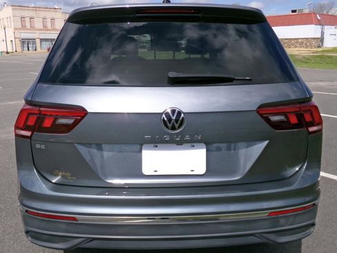 Used 2022 Volkswagen Tiguan SE image 4