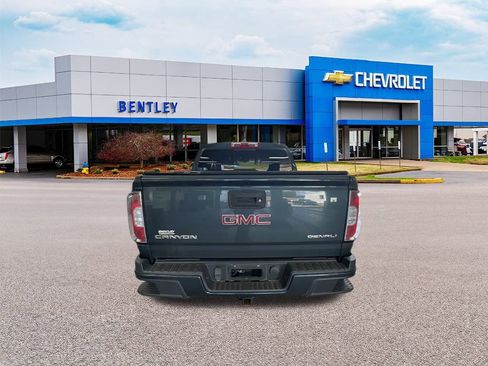 Used 2017 GMC Canyon Denali image 8