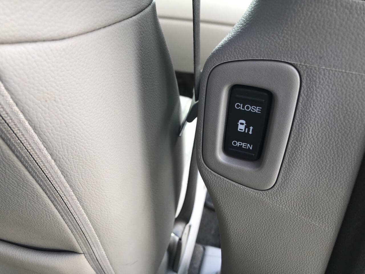 Used 2012 Honda Odyssey EX-L image 13