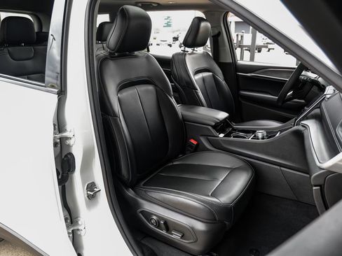 Used 2023 Jeep Grand Cherokee L Limited image 46