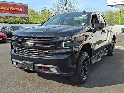 Used 2021 Chevrolet Silverado 1500 LT Trail Boss w/ Convenience Package II image 3