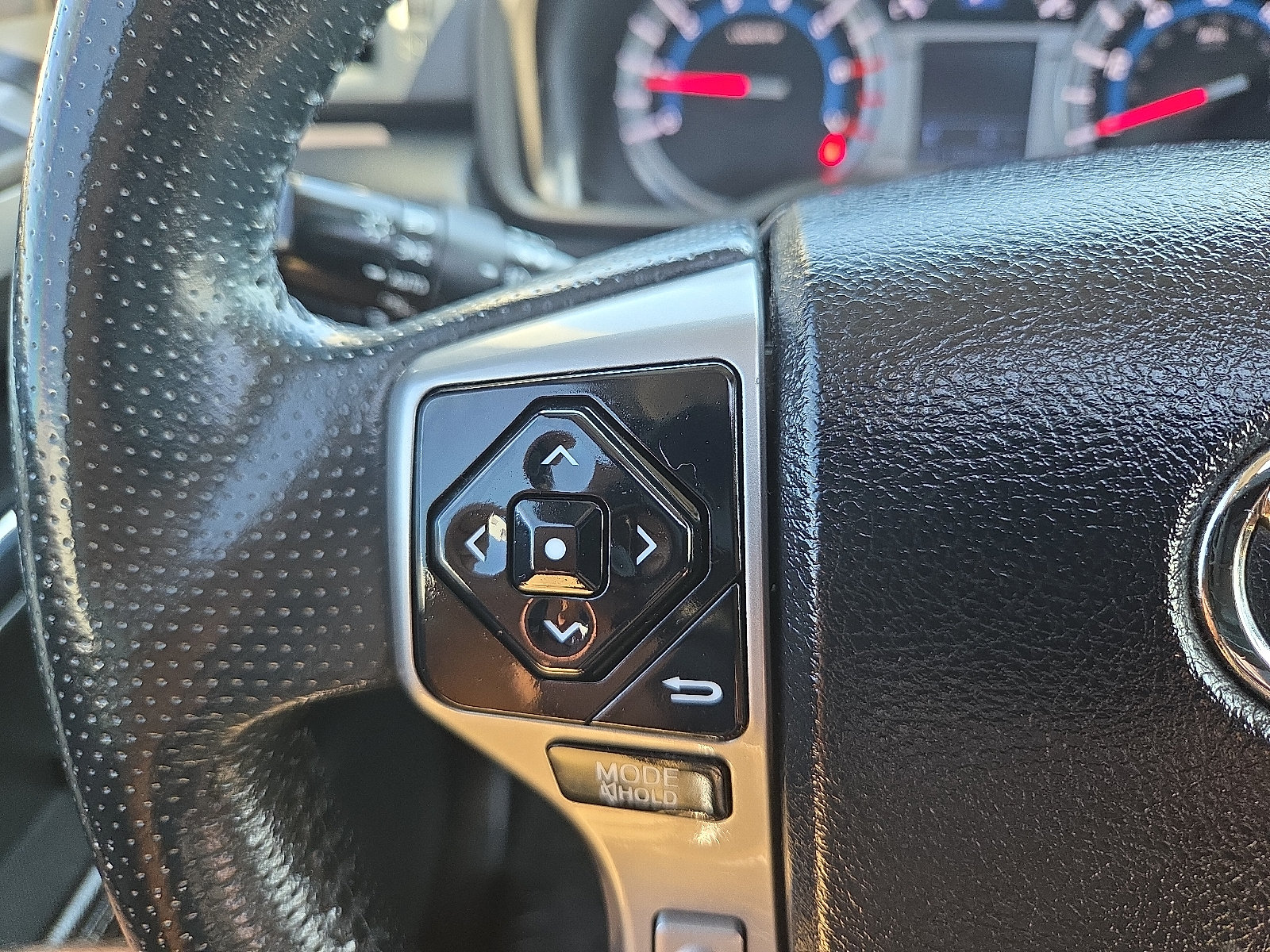 Used 2016 Toyota 4Runner Limited AWD/4WD image 19