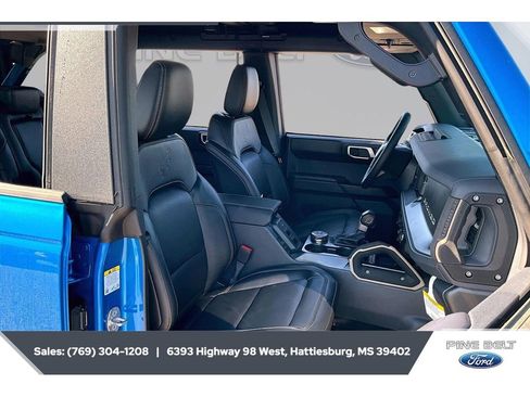 New 2026 Ford Bronco Badlands w/ Sasquatch Package AWD/4WD image 6
