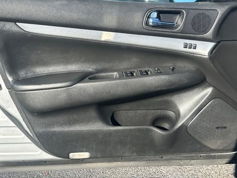 Used 2013 INFINITI G37 x w/ Premium Pkg image 16