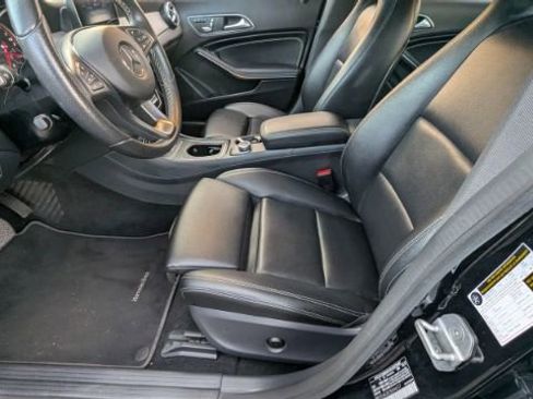 Used 2018 Mercedes-Benz CLA 250 4MATIC image 17