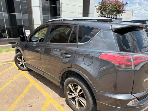 Used 2018 Toyota RAV4 XLE w/ Plus Extra Value Package FWD image 2