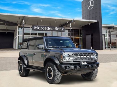 Used 2023 Ford Bronco Badlands w/ Sasquatch Package image 2