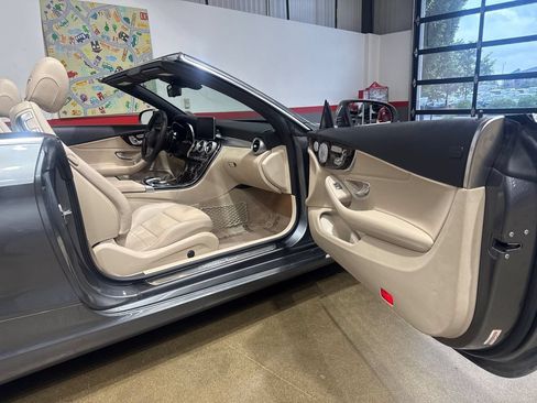 Used 2018 Mercedes-Benz C 300 4MATIC Cabriolet image 68