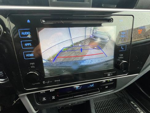 Used 2019 Toyota Corolla XSE FWD image 24