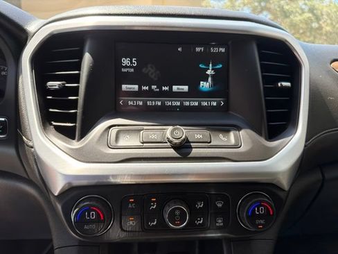 Used 2019 GMC Acadia SLE FWD image 23