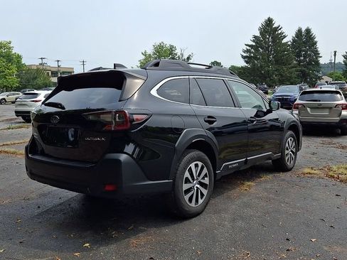 Used 2024 Subaru Outback Premium AWD/4WD image 9