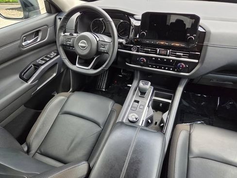 Used 2022 Nissan Pathfinder SL AWD/4WD image 30