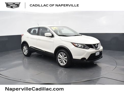 Used 2017 Nissan Rogue Sport S w/ S Appearance Package image 1