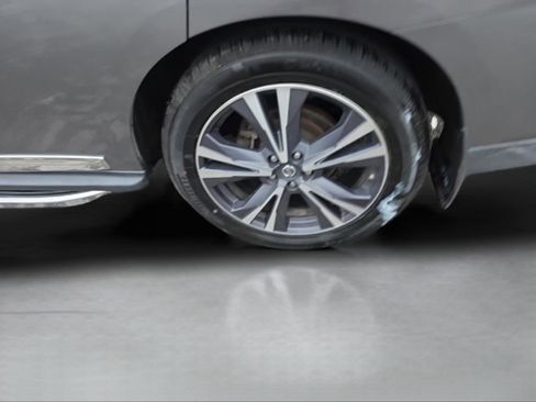 Used 2018 Nissan Pathfinder Platinum w/ Cargo Package AWD/4WD image 36