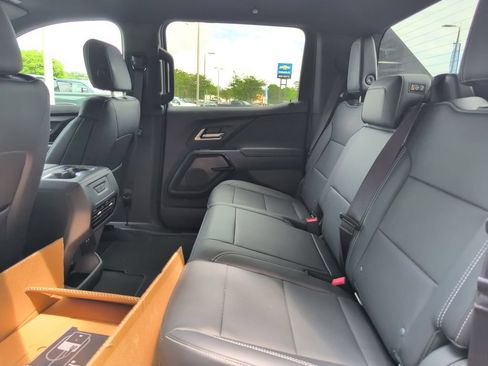 New 2025 Chevrolet Silverado EV LT AWD/4WD image 30