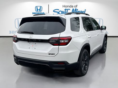 New 2026 Honda Pilot Sport image 7
