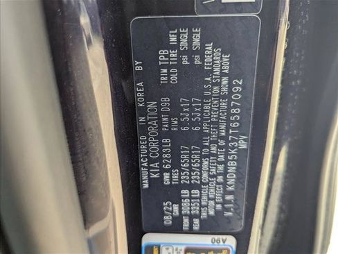 Used 2026 Kia Carnival FWD image 16