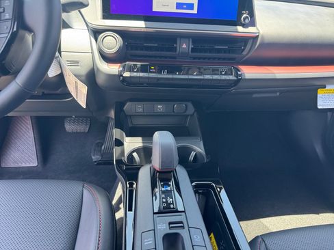 New 2026 Toyota Prius Plug-In Hybrid FWD image 11