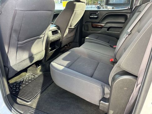 Used 2017 GMC Sierra 1500 SLE w/ SLE Value Package image 10