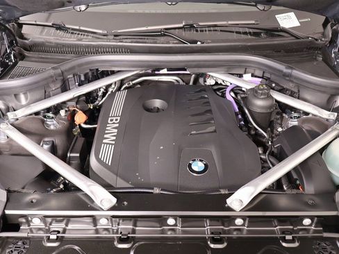 New 2026 BMW X7 xDrive40i w/ M Sport Package AWD/4WD image 21