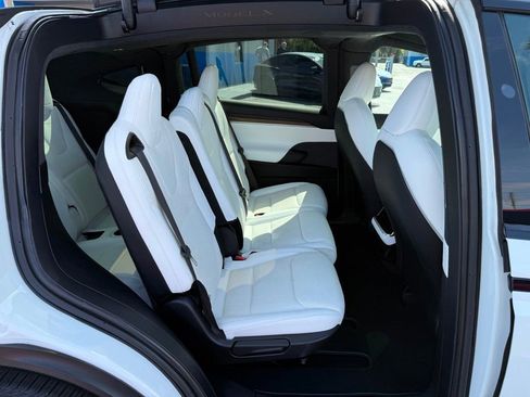 Used 2022 Tesla Model X image 28