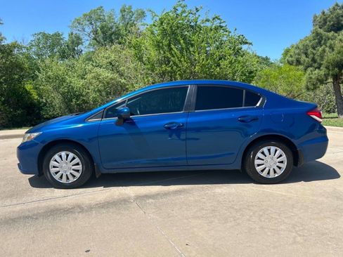 Used 2014 Honda Civic LX image 9