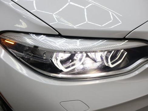 Used 2018 BMW M2 image 24