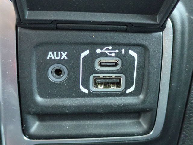 Used 2023 Jeep Wrangler Unlimited Rubicon 4xe w/ Cold Weather Group AWD/4WD image 22