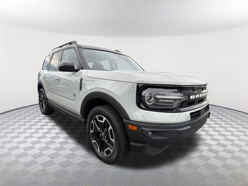 Used 2022 Ford Bronco Sport Outer Banks w/ Tech Package image 3