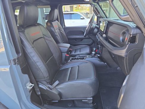 Used 2024 Jeep Wrangler Rubicon AWD/4WD image 15