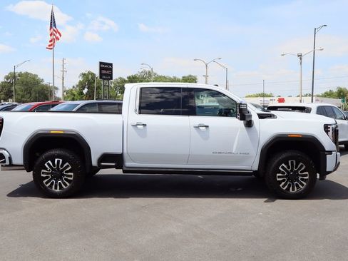 New 2026 GMC Sierra 2500 Denali Ultimate AWD/4WD image 4