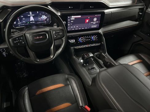 Used 2025 GMC Sierra 1500 AT4 w/ AT4 Premium Package AWD/4WD image 13