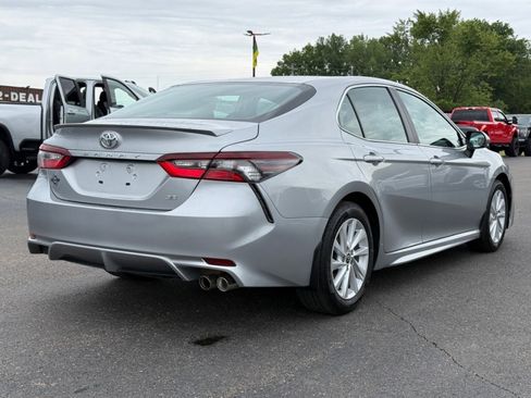 Used 2024 Toyota Camry SE FWD image 8
