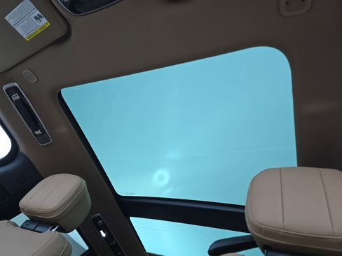 New 2026 Land Rover Range Rover SE image 30