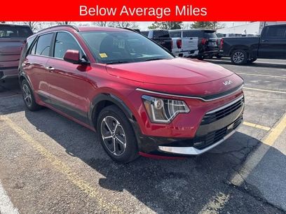 Used 2025 Kia Niro SX