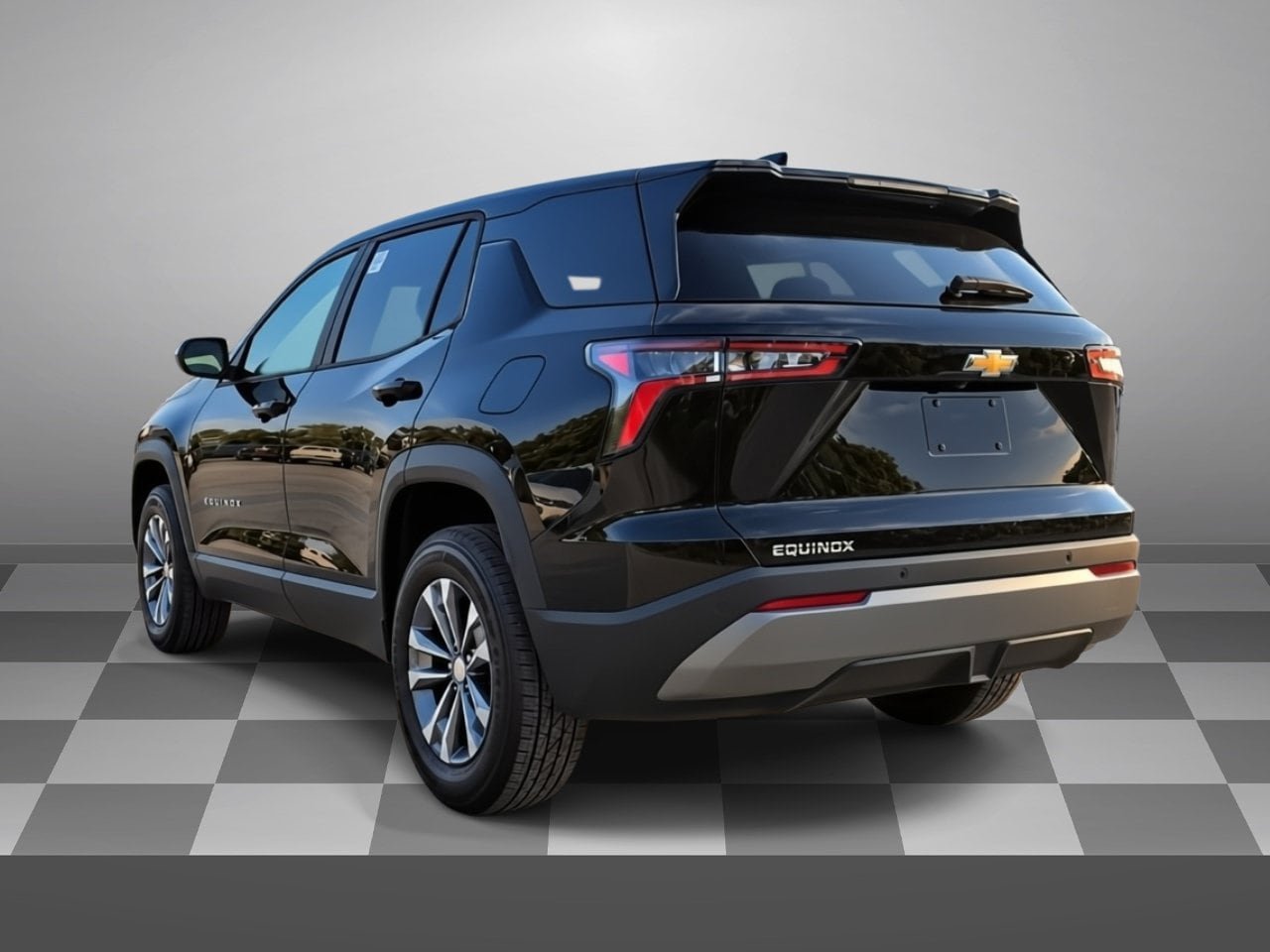 Used 2026 Chevrolet Equinox LT FWD image 4