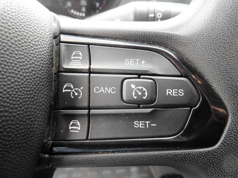 Used 2025 RAM ProMaster 2500 w/ Convenience Group FWD image 5
