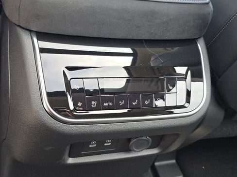 New 2025 INFINITI QX80 Luxe w/ Cargo Package image 32