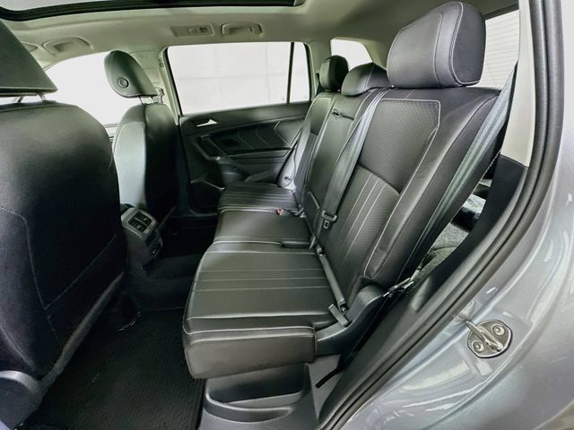 Certified 2024 Volkswagen Tiguan SE AWD/4WD image 24