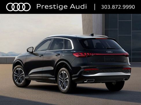 Used 2025 Audi Q5 Premium w/ Convenience Package image 30
