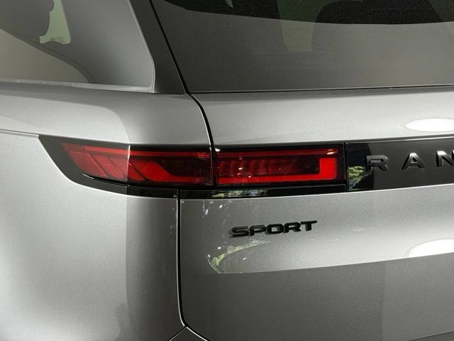 Used 2025 Land Rover Range Rover Sport Dynamic SE AWD/4WD image 13