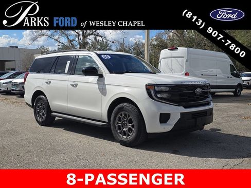 Certified 2025 Ford Expedition Active image 1