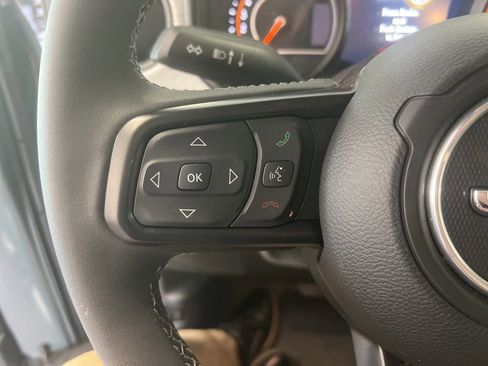 Certified 2025 Jeep Wrangler Sport S image 7